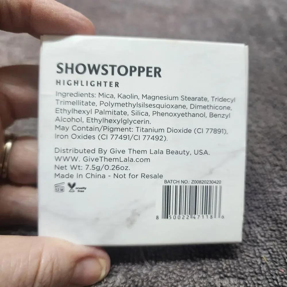 New in box #Give them LaLa Beauty Showstopper Highlighter .26oz b34